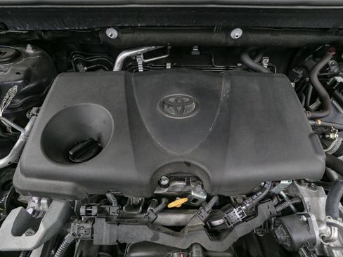 Used 2024 Toyota RAV4 XLE w/ Convenience Package image 15