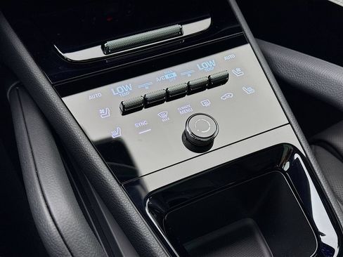 New 2026 Porsche Cayenne AWD/4WD image 21