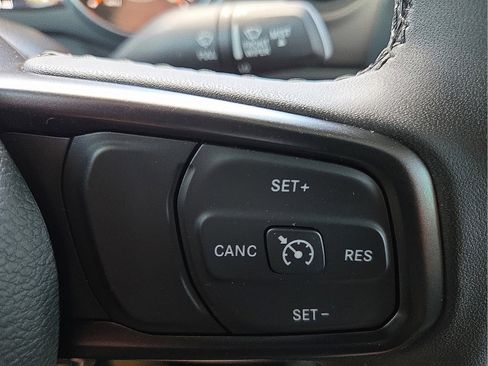 Used 2023 Jeep Gladiator Sport image 17