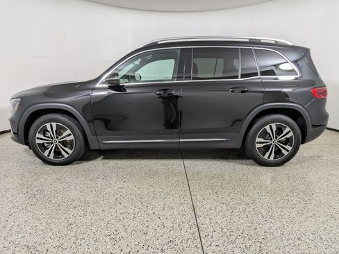 Used 2025 Mercedes-Benz GLB 250 image 4