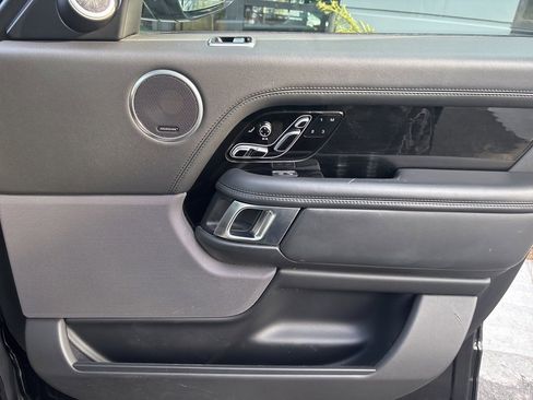 Used 2020 Land Rover Range Rover HSE image 29