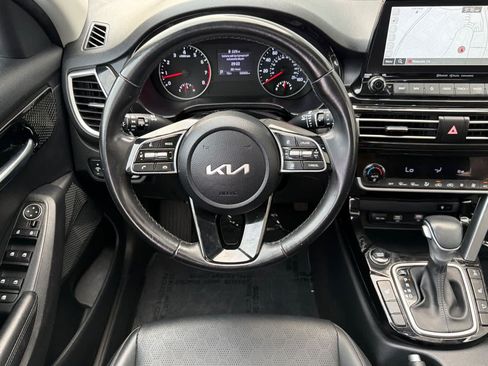 Used 2023 Kia Seltos EX AWD/4WD image 15