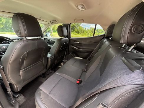 Used 2023 Buick Encore GX Preferred w/ Cold Weather Comfort Package FWD image 17