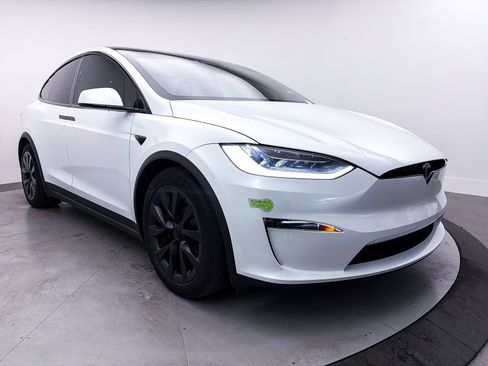 Used 2023 Tesla Model X image 10