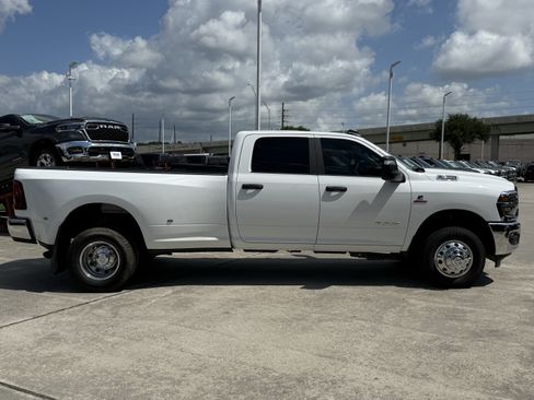 New 2026 RAM 3500 Lone Star AWD/4WD image 3