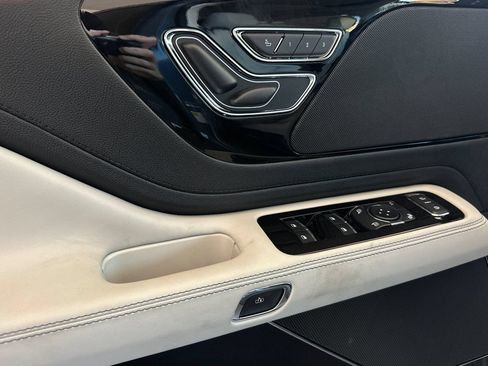 New 2026 Lincoln Aviator AWD image 10