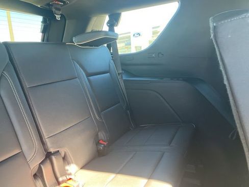 Used 2022 Chevrolet Tahoe Premier RWD image 15
