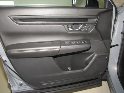 Used 2026 Honda CR-V Sport-L image 10