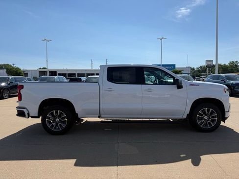 Used 2022 Chevrolet Silverado 1500 RST AWD/4WD image 2