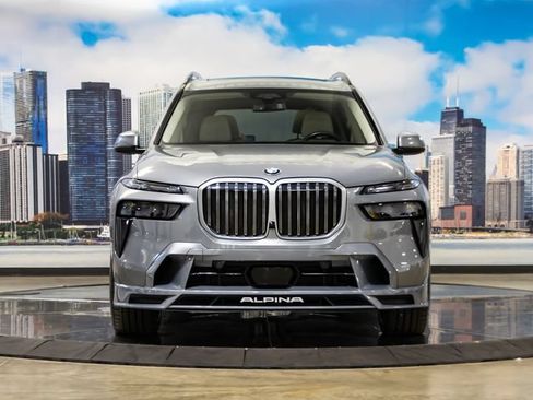Used 2025 BMW ALPINA XB7 AWD/4WD image 3