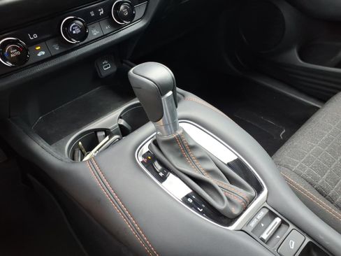 Used 2025 Honda HR-V Sport image 22