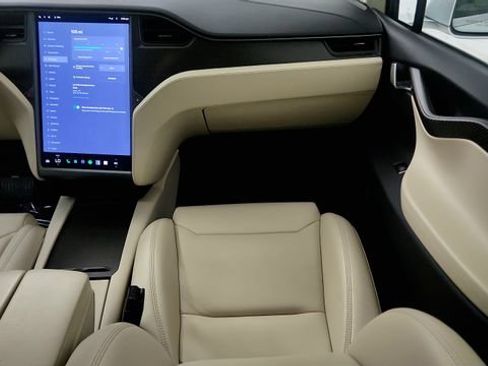 Used 2018 Tesla Model X 75D AWD/4WD image 55