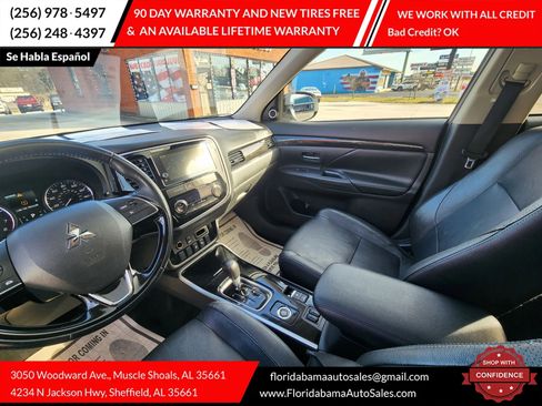 Used 2018 Mitsubishi Outlander SEL image 26