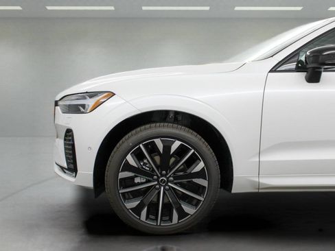 Used 2026 Volvo XC60 B5 Ultra w/ Protection Package Premier AWD/4WD image 33