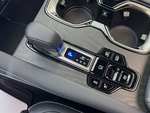 Certified 2025 Lexus RX 450h AWD w/ Convenience Package image 19