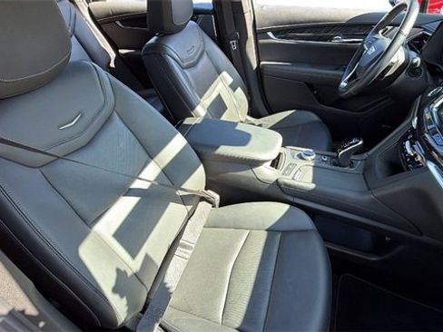 Certified 2025 Cadillac XT6 Premium Luxury image 21