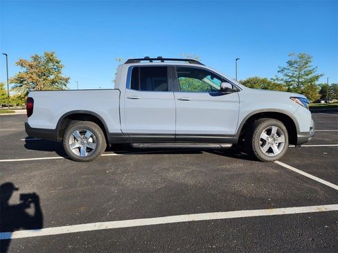 Certified 2025 Honda Ridgeline RTL image 17