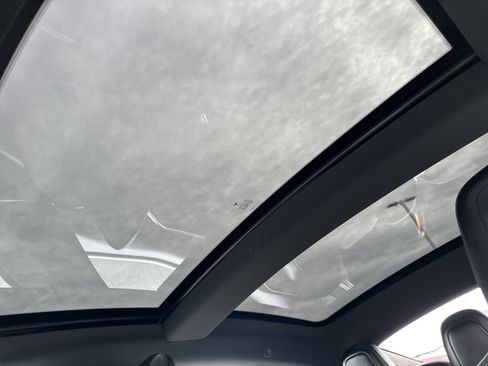 Used 2018 Tesla Model S 75D image 23