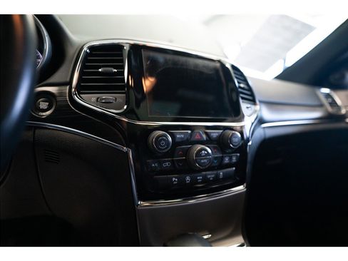 Used 2019 Jeep Grand Cherokee Limited w/ Luxury Group II AWD/4WD image 21
