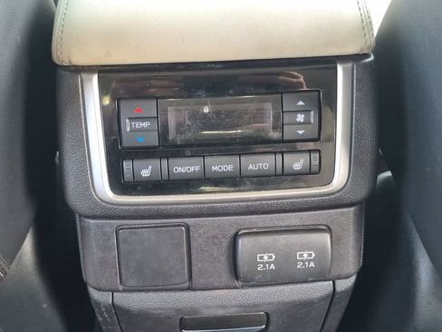 Used 2019 Subaru Ascent Limited w/ Popular Package #3 AWD/4WD image 20