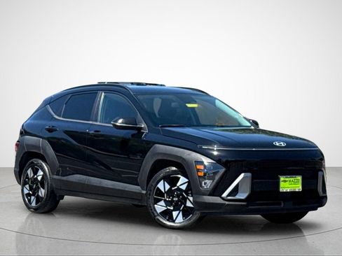 Used 2024 Hyundai Kona SEL FWD image 2