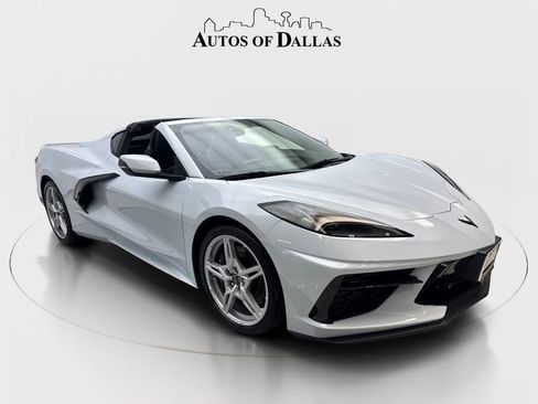 Used 2021 Chevrolet Corvette Stingray Coupe w/ Z51 Performance Package RWD image 4