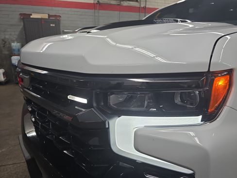 Used 2024 Chevrolet Silverado 1500 ZR2 w/ Technology Package AWD/4WD image 30