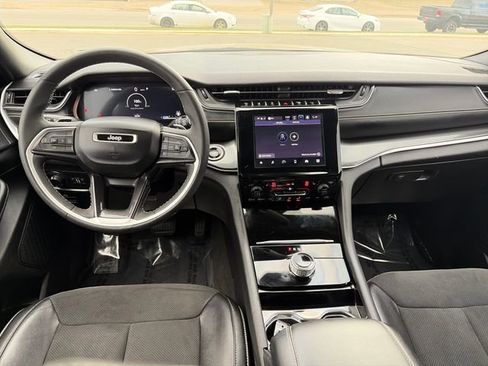 Used 2023 Jeep Grand Cherokee Altitude AWD/4WD image 32