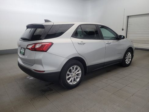 Used 2020 Chevrolet Equinox LS w/ LS Convenience Package image 10
