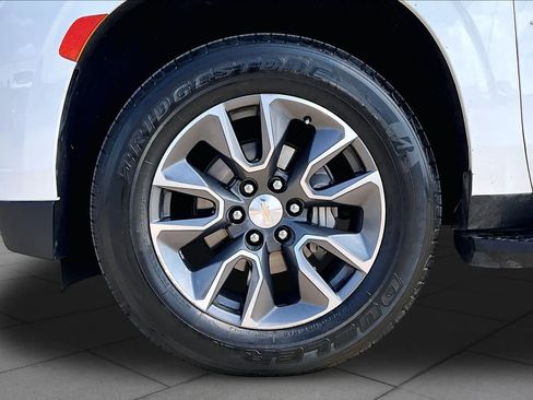Used 2022 Chevrolet Tahoe LT w/ Luxury Package RWD image 11