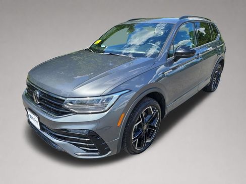 Used 2024 Volkswagen Tiguan SE R-Line AWD/4WD image 8