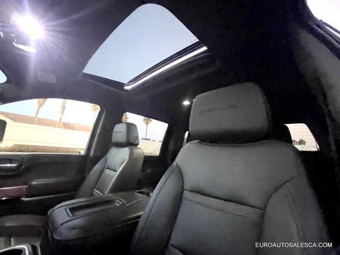 Used 2021 GMC Sierra 2500 Denali w/ Denali Ultimate Package image 15