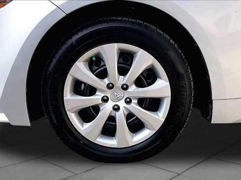 Used 2026 Toyota Corolla LE FWD image 12