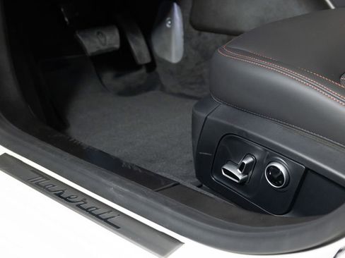 Used 2023 Maserati Ghibli Modena image 19