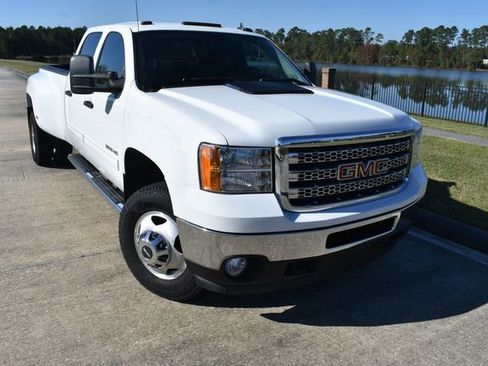 Used 2014 GMC Sierra 3500 SLE w/ SLE Preferred Package image 2