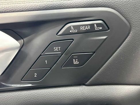 Used 2020 BMW X7 xDrive40i w/ Premium Package image 21