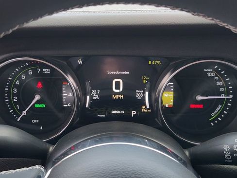 Used 2023 Jeep Wrangler Unlimited Sahara AWD/4WD image 15