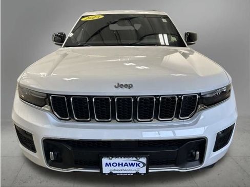 Used 2023 Jeep Grand Cherokee Overland AWD/4WD image 9