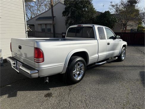 Used 2004 Dodge Dakota SLT w/ Chrome Appearance Group image 5