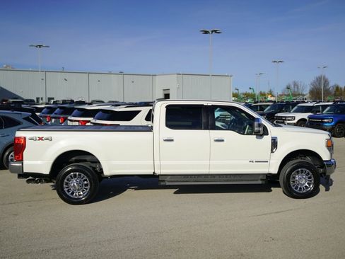 Used 2022 Ford F250 Lariat w/ Chrome Package image 4