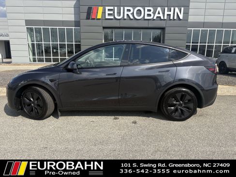 Used 2025 Tesla Model Y Long Range image 2