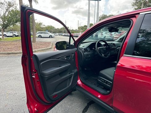 Certified 2025 Honda Ridgeline RTL image 16