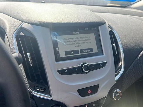 Used 2017 Chevrolet Cruze LS image 3