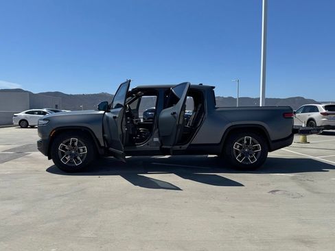 Used 2024 Rivian R1T Adventure Dual AWD/4WD image 26