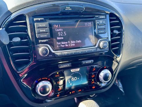 Used 2017 Nissan Juke SV image 25