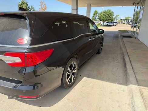 Used 2019 Honda Odyssey Elite image 4