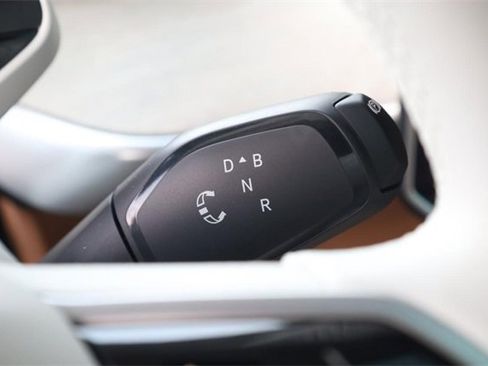 New 2025 Volkswagen ID. Buzz Pro S Plus image 18