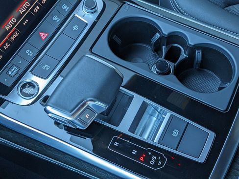 Certified 2025 Audi Q8 Premium Plus w/ Premium Plus Package image 24