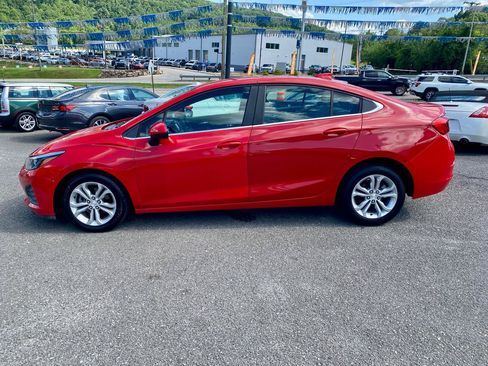 Used 2019 Chevrolet Cruze LT w/ LT Fleet Convenience Package FWD image 4