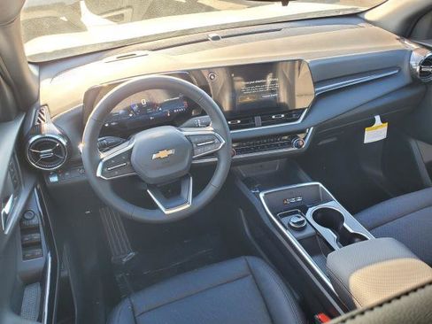 New 2026 Chevrolet Equinox LT w/ Convenience Package II image 23